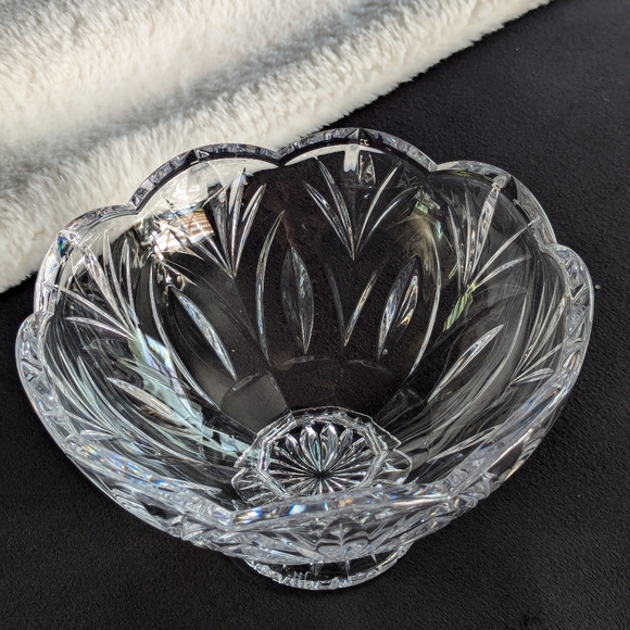 Waterford Signed Marquis Canterbury 10" Footed Crystal Bowl, Flower Blossom - Picture 6 of 6
